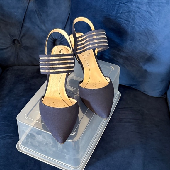 Life Stride Dark Blue Strappy Heels - Picture 1 of 4